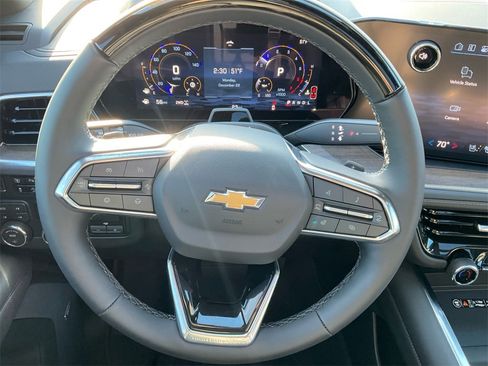 New 2025 Chevrolet Suburban High Country image 16