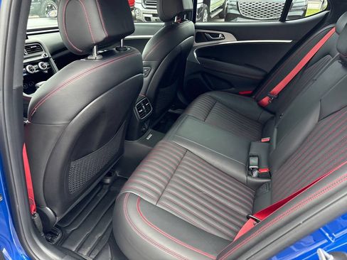 Used 2023 Genesis G70 2.0T w/ Sport Prestige Package RWD image 30