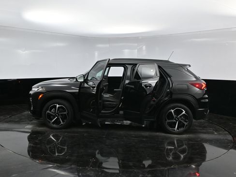 Used 2023 Chevrolet TrailBlazer RS image 36