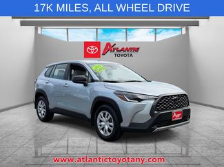 Used 2023 Toyota Corolla Cross L AWD/4WD video 1