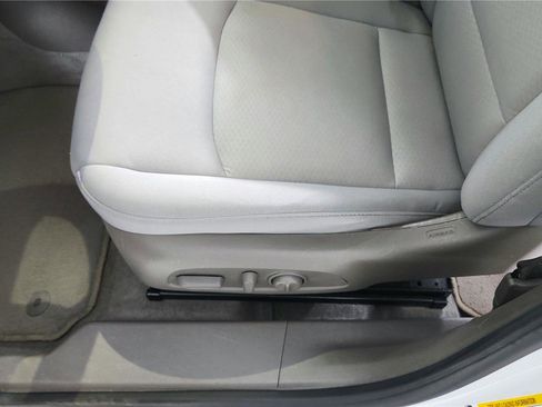 Used 2024 Chevrolet Malibu LT image 11