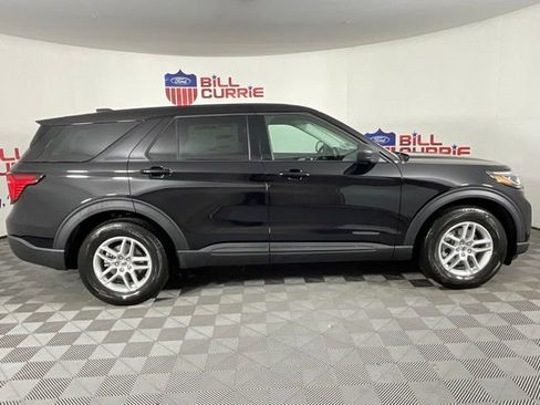 New 2026 Ford Explorer Active image 2