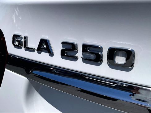 Used 2018 Mercedes-Benz GLA 250 4MATIC image 29