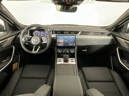 New 2025 Jaguar F-PACE R-Dynamic S image 4