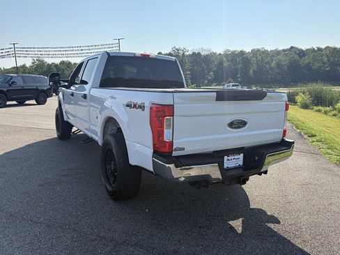 Used 2018 Ford F250 XLT AWD/4WD image 3