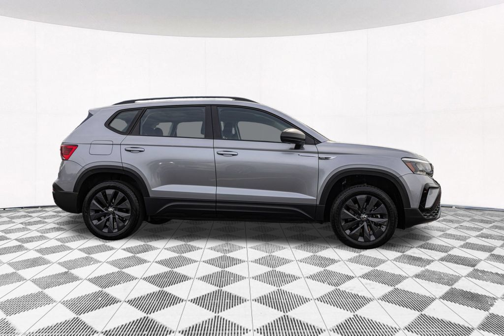 Certified 2024 Volkswagen Taos S FWD image 10