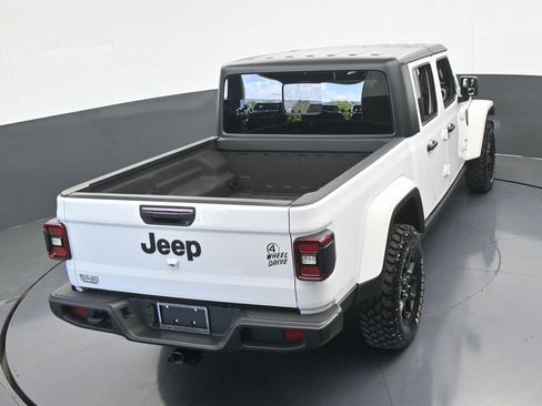 Used 2024 Jeep Gladiator Sport image 54