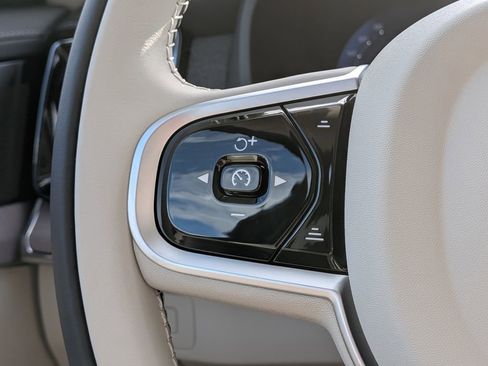 New 2026 Volvo XC90 T8 Ultra w/ Protection Package Premier AWD/4WD image 33