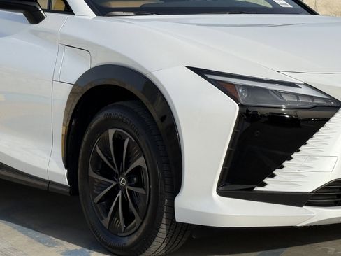 New 2026 Lexus RZ 350e RZ 350e image 4