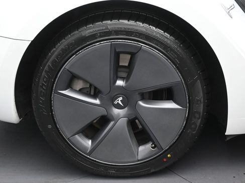 Used 2023 Tesla Model 3 Standard Range RWD image 34