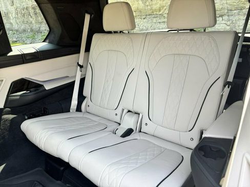 Used 2020 BMW X7 M50i w/ Executive Package AWD/4WD image 23