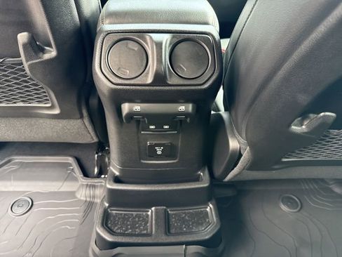New 2026 Jeep Wrangler Unlimited Sahara AWD/4WD image 25