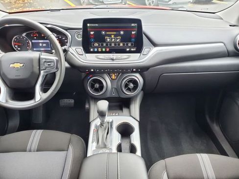 Certified 2023 Chevrolet Blazer LT w/ Convenience Package image 17