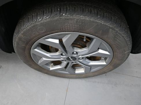 Certified 2024 Kia Seltos S AWD/4WD image 9