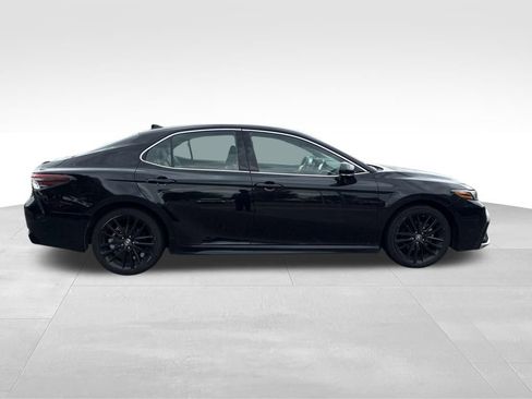 Used 2024 Toyota Camry XSE FWD image 7