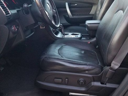 Used 2010 GMC Acadia SLT w/ Technology Package image 5