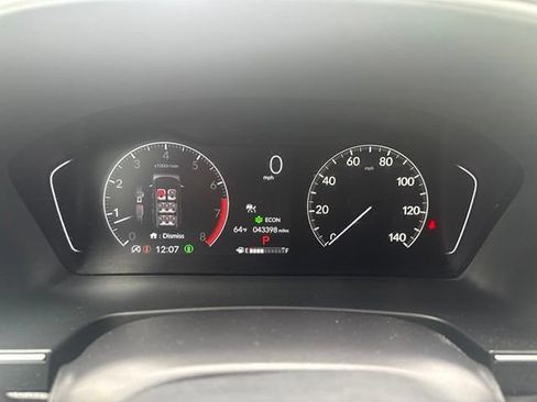 Used 2023 Honda Pilot Sport image 12