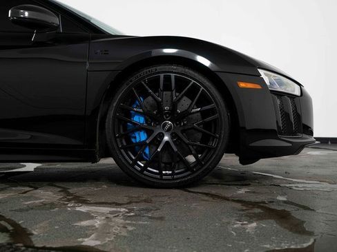 Used 2017 Audi R8 V10 plus image 10