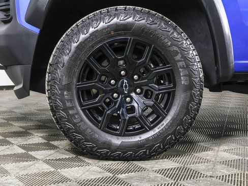 Used 2024 Chevrolet Colorado Trail Boss w/ Technology Package image 24