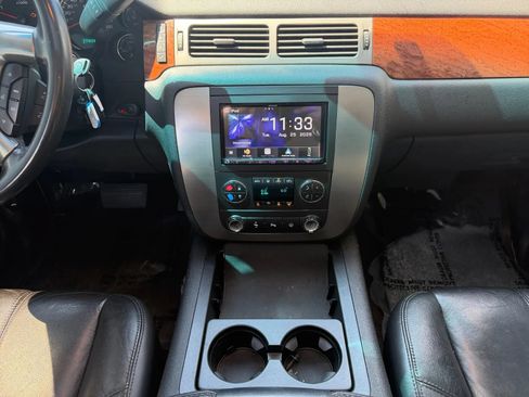 Used 2007 GMC Sierra 2500 SLT w/ Convenience Package AWD/4WD image 18