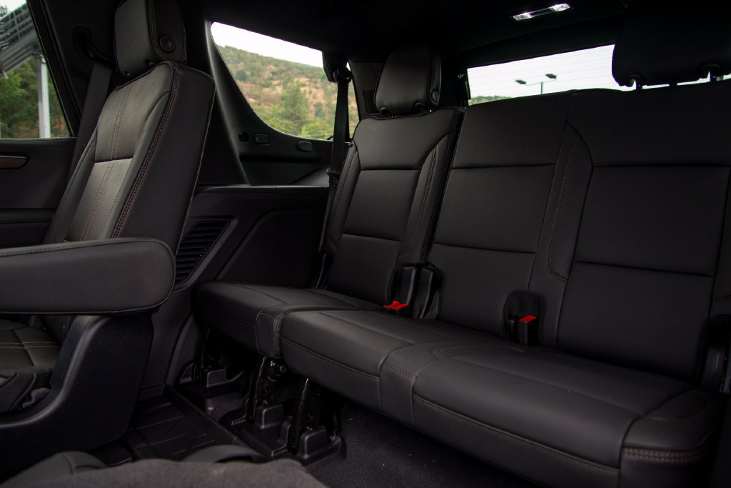 New 2026 Chevrolet Tahoe High Country AWD/4WD image 14