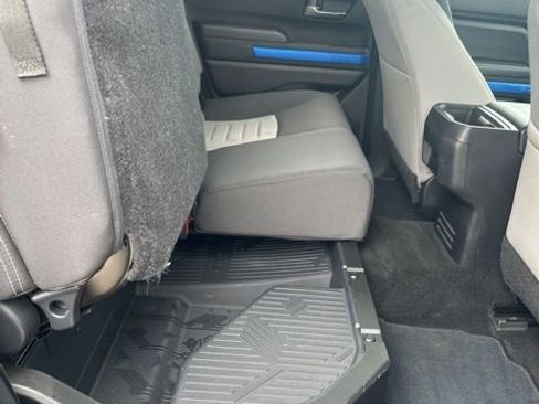 Used 2024 Toyota Tacoma TRD Off-Road image 43