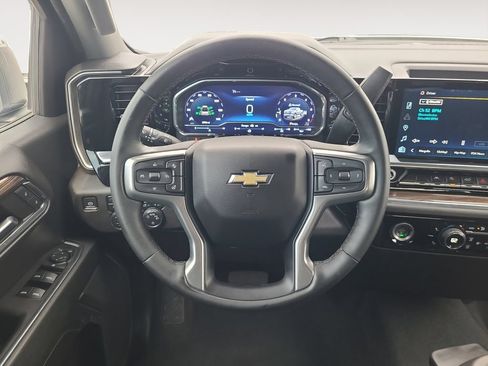 Used 2024 Chevrolet Silverado 1500 LT AWD/4WD image 12