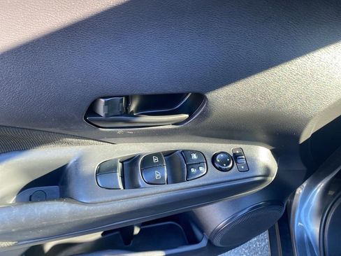 Used 2023 Nissan Kicks S image 11