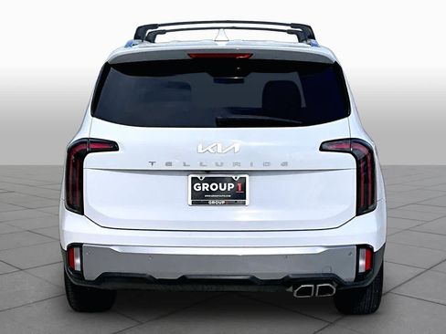 Used 2024 Kia Telluride EX w/ EX Captain's Chair Package FWD image 5