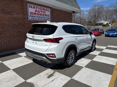 Used 2020 Hyundai Santa Fe SEL image 3