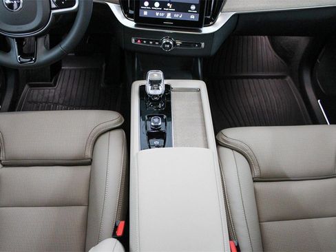 New 2026 Volvo XC90 B5 Ultra w/ Protection Package Premier image 57