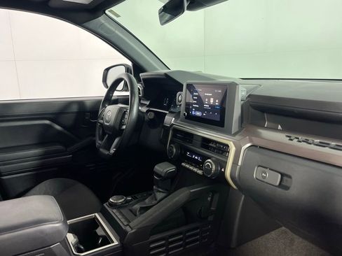 Used 2025 Toyota Tacoma SR5 image 29