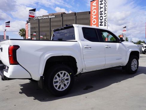 New 2026 Toyota Tacoma SR5 RWD image 4