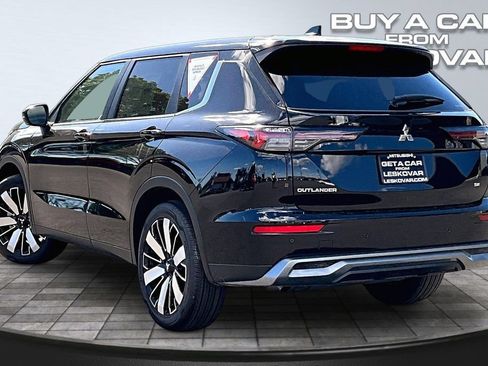 New 2026 Mitsubishi Outlander SE AWD/4WD image 3