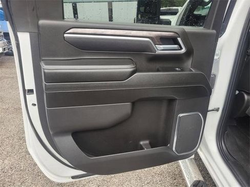 Certified 2025 Chevrolet Silverado 2500 LTZ w/ LTZ Premium Package image 14