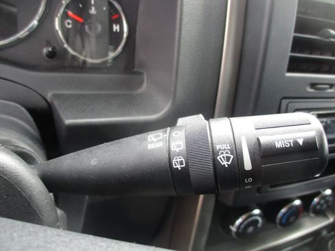 Used 2012 Jeep Liberty Sport AWD/4WD image 17
