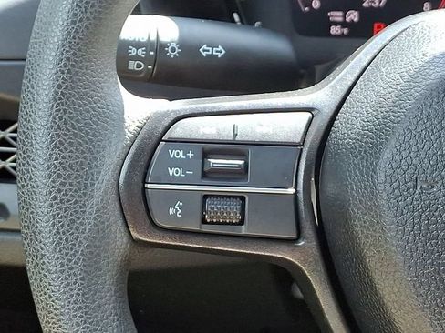Certified 2025 Honda Accord LX image 22