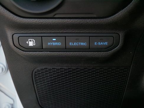 Used 2023 Jeep Wrangler Unlimited w/ Cold Weather Group AWD/4WD image 28