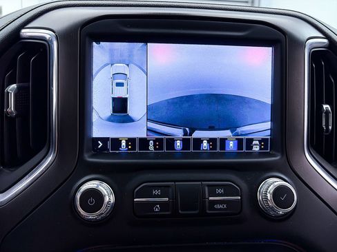 Used 2022 GMC Sierra 1500 AT4 w/ AT4 Premium Package AWD/4WD image 7