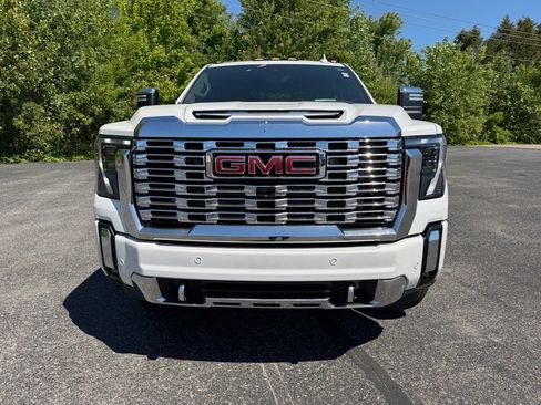 Used 2025 GMC Sierra 3500 Denali w/ Denali Reserve Package AWD/4WD image 5