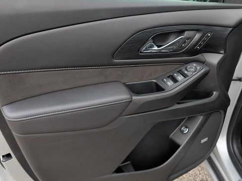 Used 2020 Chevrolet Traverse High Country FWD image 14