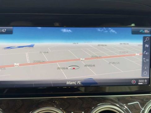 Used 2019 Mercedes-Benz E 300 image 32