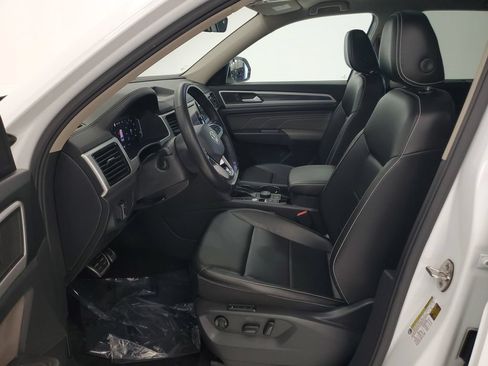 Used 2023 Volkswagen Atlas SEL R-Line AWD/4WD image 12