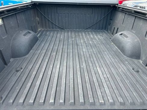 Used 2022 Toyota Tundra Limited w/ Power Package AWD/4WD image 11