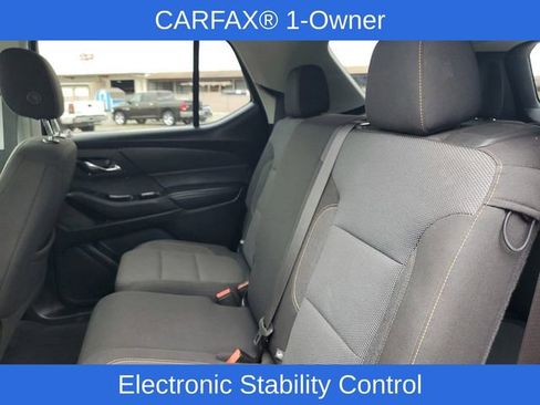 Used 2021 Chevrolet Traverse LS image 35