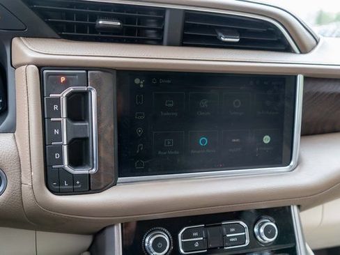 Used 2023 GMC Yukon Denali w/ Denali Reserve Package AWD/4WD image 40