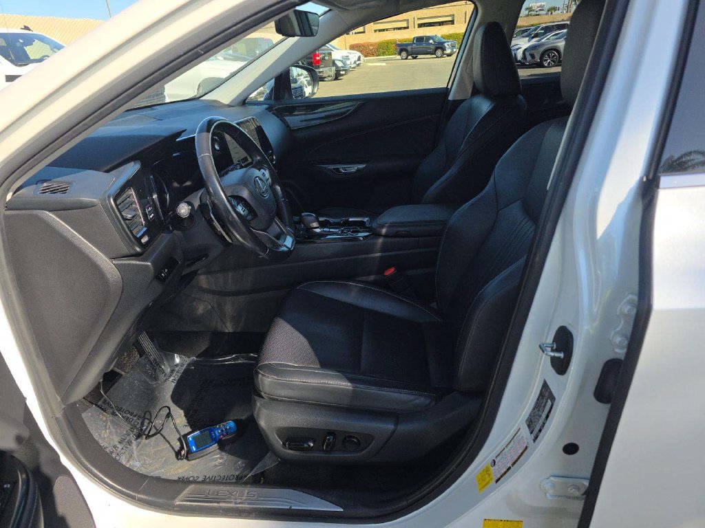 Used 2024 Lexus NX 250 FWD image 5