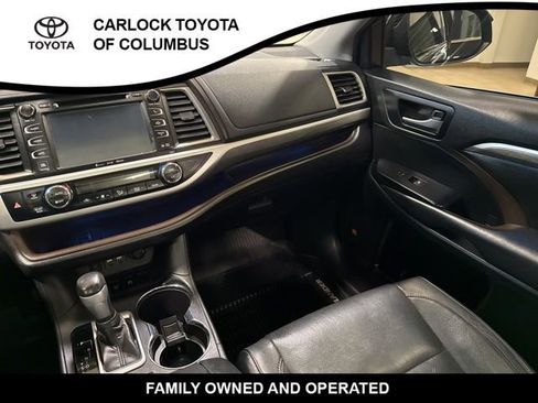 Used 2019 Toyota Highlander Limited Platinum image 21