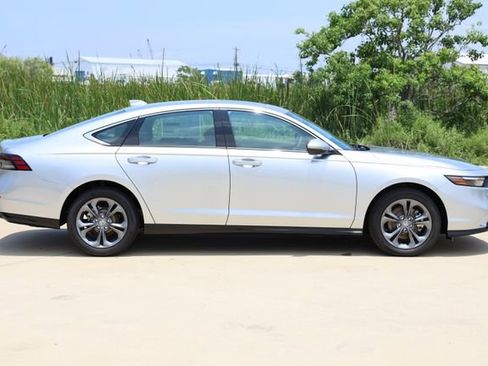 New 2026 Honda Accord EX-L image 4