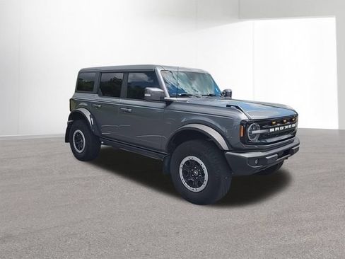 Used 2024 Ford Bronco Outer Banks w/ Sasquatch Package AWD/4WD image 2